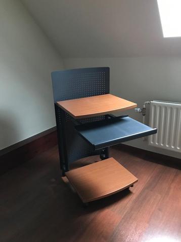  Computermeubel beschikbaar voor biedingen