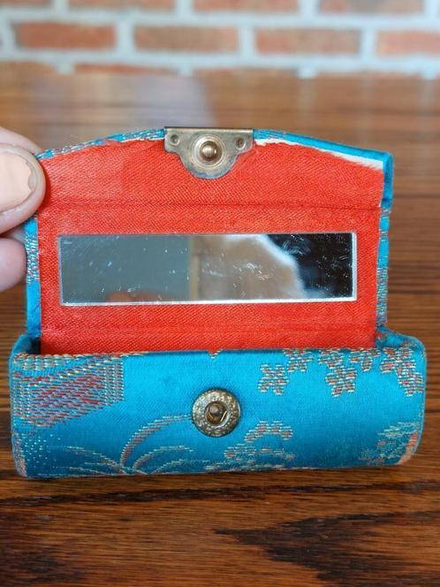 Vintage Draagbare geborduurde Lipstick Case opslag, Handtassen en Accessoires, Overige Accessoires, Zo goed als nieuw, Ophalen
