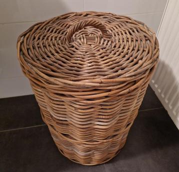 Landelijke rieten wasmand, Enlèvement