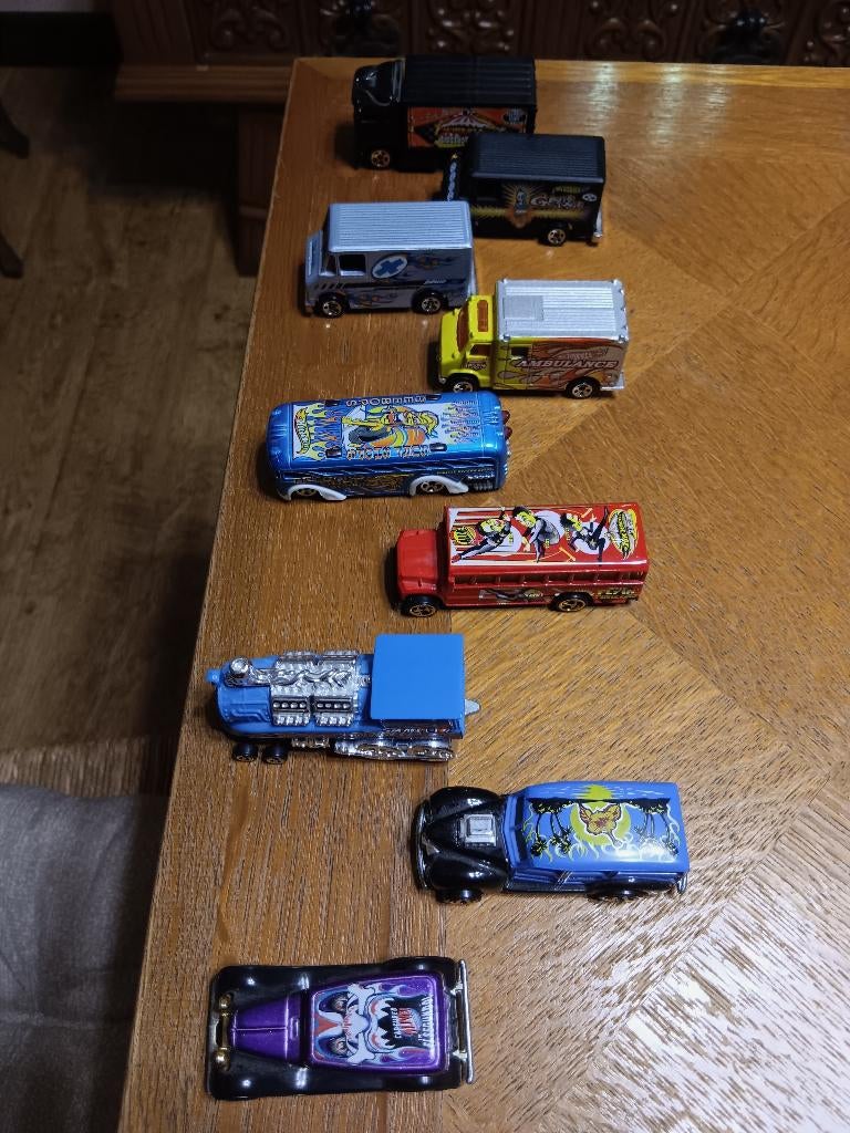 Petites voitures Hotwheels, Enlèvement