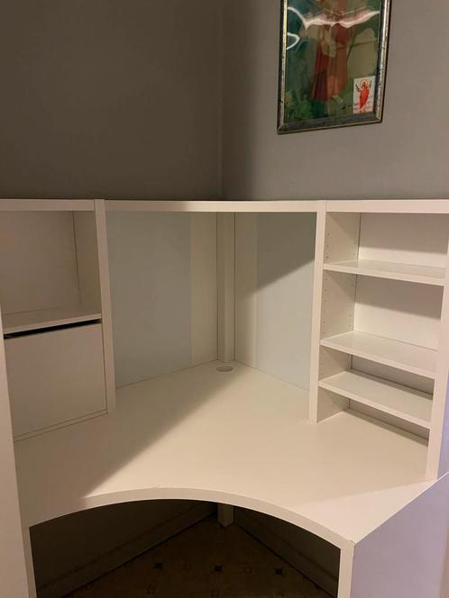 Wit hoekbureau met planken - als nieuw, Huis en Inrichting, Bureaus, Zo goed als nieuw, Bureau, Ophalen