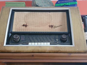 RETRO RADIO met werkende ACTIEVE LUIDSPREKERS – uniek beschikbaar voor biedingen