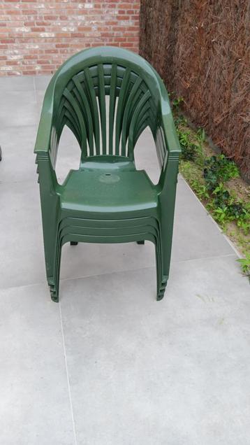 Tuinstoelen beschikbaar voor biedingen