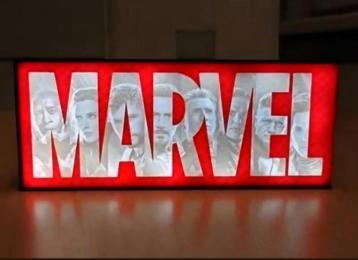 Marvel lamp XL Nu €39,95 incl. Led verlichting.

 beschikbaar voor biedingen