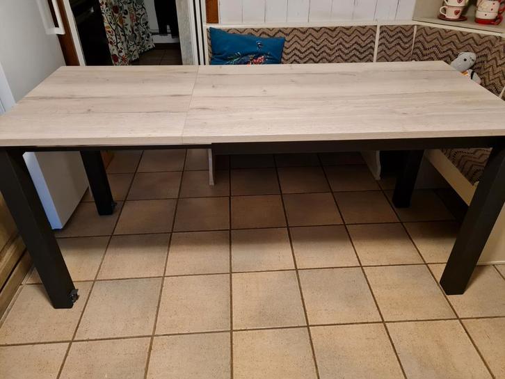 Te koop, Keukentafel, uitschuifbaar., Huis en Inrichting, Tafels | Eettafels, Ophalen