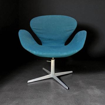 Early swan chair Arne Jacobsen Fritz Hansen 1966 Danmark beschikbaar voor biedingen
