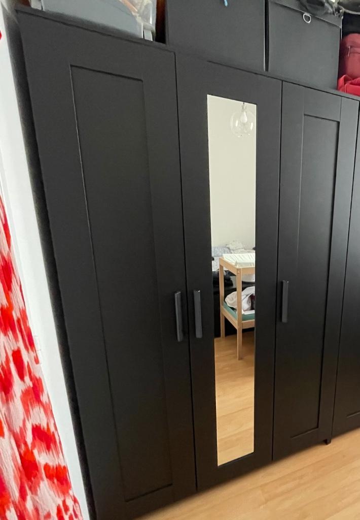 Kleerkast 3 deuren Brimnes zwart, Huis en Inrichting, Kasten | Kleerkasten, Gebruikt, 150 tot 200 cm, 100 tot 150 cm, 50 tot 75 cm