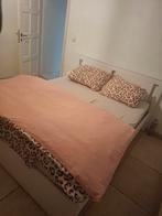 Te koop 2 persoonsbed 260x200, kleur wit, Huis en Inrichting, Slaapkamer | Bedden, Ophalen, Wit