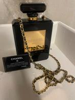 Chanel handtas/ pochette, Handtassen en Accessoires, Koffers, Ophalen of Verzenden, Zo goed als nieuw