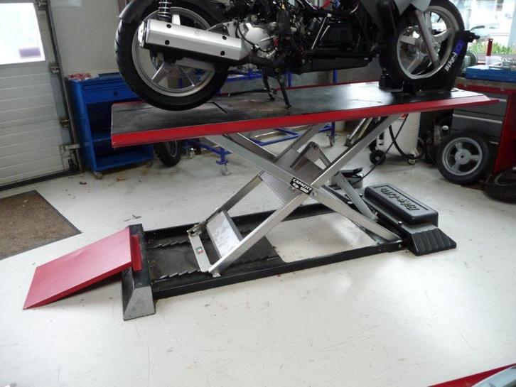 Table élévatrice BIKE LIFT 500kg neuve, Motos, Accessoires | Autre, Neuf, Enlèvement