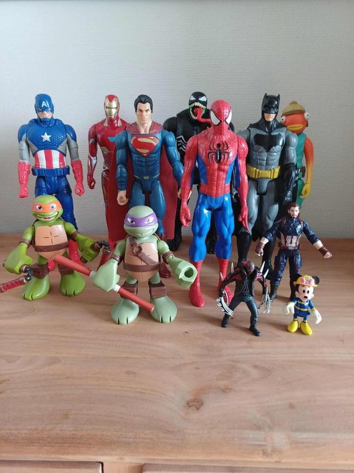 12 actie figuren Marvel-Fortnite-Batman e.a zie beschrijving, Verzamelen, Film en Tv, Gebruikt, Ophalen