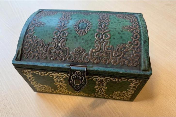 Vintage  Joli  boîte coffret décoratif en métal, Collections, Boîte en métal, Utilisé, Enlèvement ou Envoi