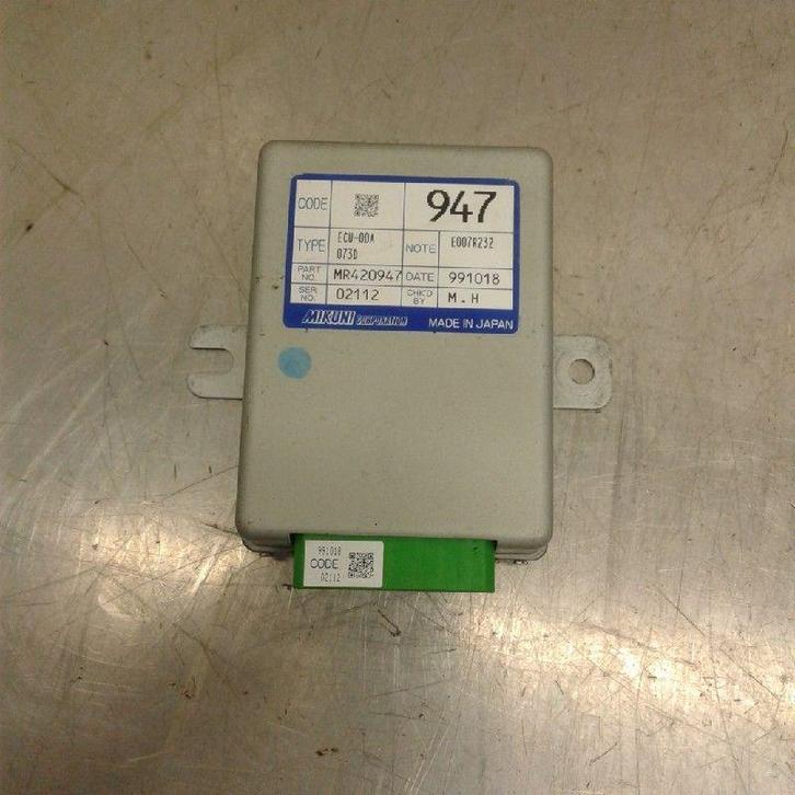 ORDINATEUR DIVERS C Mitsubishi Space Wagon (N8 / N9), Autos : Pièces & Accessoires, Électronique & Câbles, Mitsubishi, Utilisé