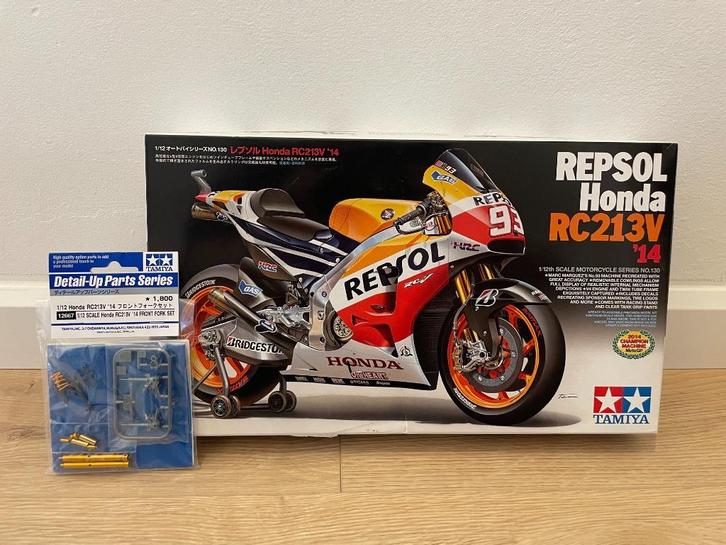 Tamiya Honda RC213V '14 (#14130) + Detail-up voorvork, Hobby en Vrije tijd, Modelbouw | Auto's en Voertuigen, Zo goed als nieuw