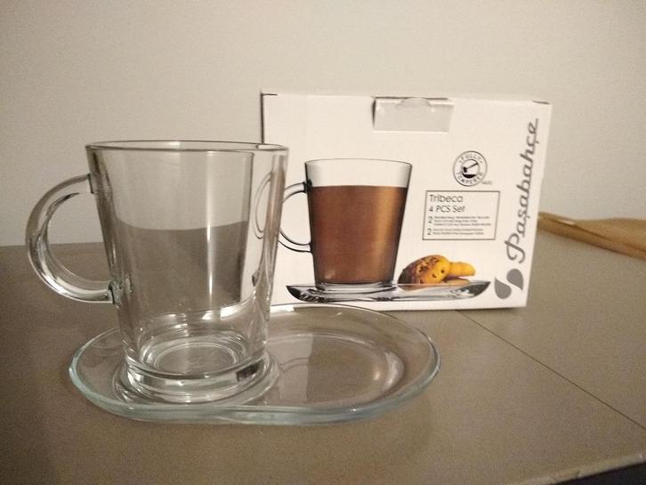 NIEUW set 2x Pasabahce theeglas en schotel Tribeca, Huis en Inrichting, Keuken | Servies, Nieuw, Glas of Glazen, Effen, Glas, Ophalen of Verzenden