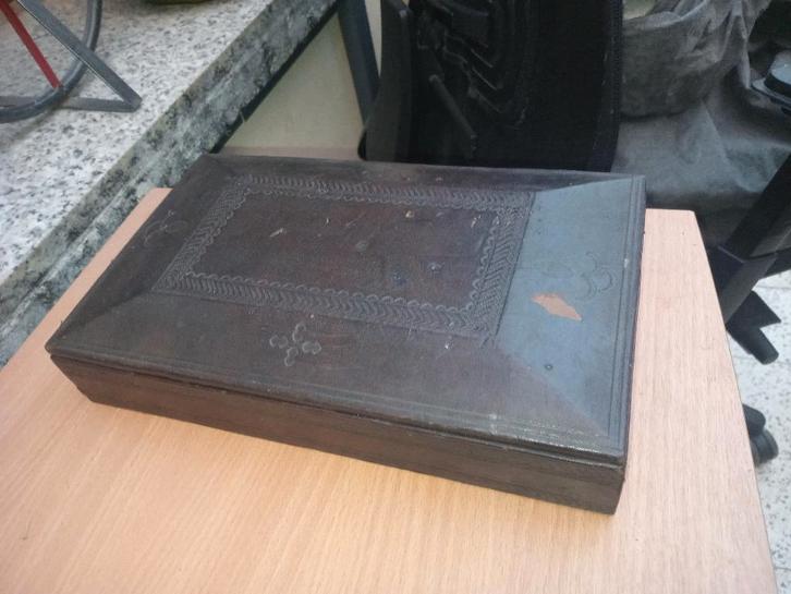 Coffret ancien en bois gainé de cuir (fin XIXᵉ – début XXᵉ), Antiquités & Art, Antiquités | Accessoires de maison, Enlèvement ou Envoi