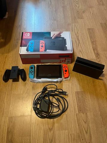 Nintendo Switch met accesoires beschikbaar voor biedingen