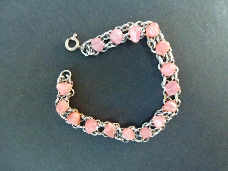 bracelet couleur argent avec pierres roses, Bijoux, Sacs & Beauté, Bracelets, Comme neuf, Autres matériaux, Rose, Avec cristal