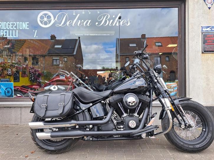 harley cross bones FLSTSB-2011- 45018 km, Motoren, Motoren | Harley-Davidson, Bedrijf, Chopper, meer dan 35 kW, 2 cilinders, Ophalen