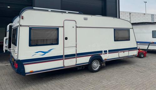 Grote Wilk Stern 540 stapelbed 6 personen, Caravans en Kamperen, Caravans, Bedrijf, tot en met 6, 1250 - 1500 kg, Rondzit, Wilk