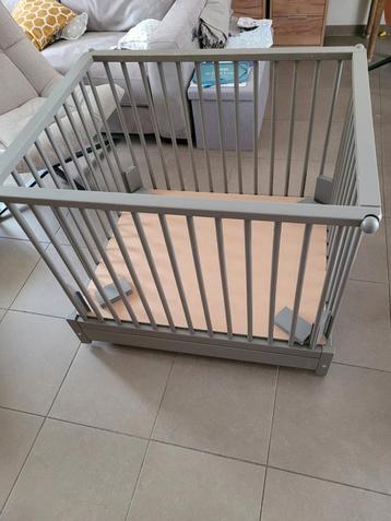 Parc bébé en bois, Enlèvement, Utilisé, Roulettes