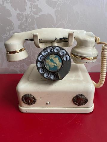 Téléphone RTT - Modèle AD52469 (1955) disponible aux enchères