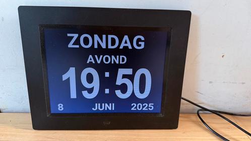 Dementieklok met digitale fotokader, Huis en Inrichting, Woonaccessoires | Klokken, Zo goed als nieuw, Ophalen of Verzenden