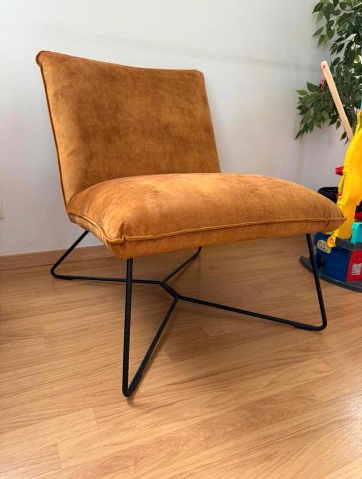 Oker kleurige relax stoel - NIEUWSTAAT, Huis en Inrichting, Fauteuils, Zo goed als nieuw, Ophalen of Verzenden