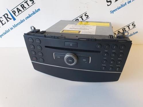 Radio CD Speler van een Mercedes C-Klasse, Auto-onderdelen, Elektronica en Kabels, Mercedes-Benz, Gebruikt, 3 maanden garantie