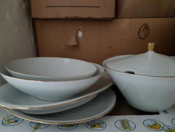 vaisselle ancienne beschikbaar voor biedingen