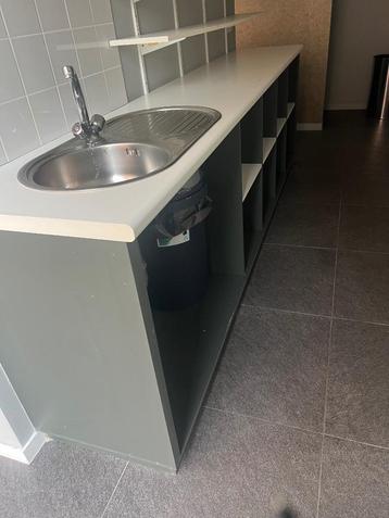 Keukenmeubel beschikbaar voor biedingen