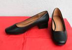Nieuwe klassieke zwarte schoenen 37, Kleding | Dames, Pumps, Zwart, Nieuw, Ophalen of Verzenden