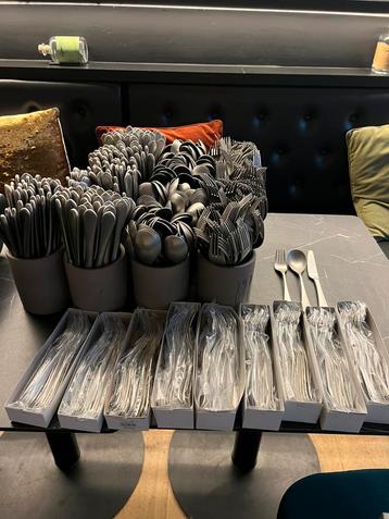 Nieuw horeca bestek “Robert Welch” beschikbaar voor biedingen