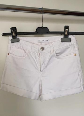 Witte jeansshort van Zara in maat 134