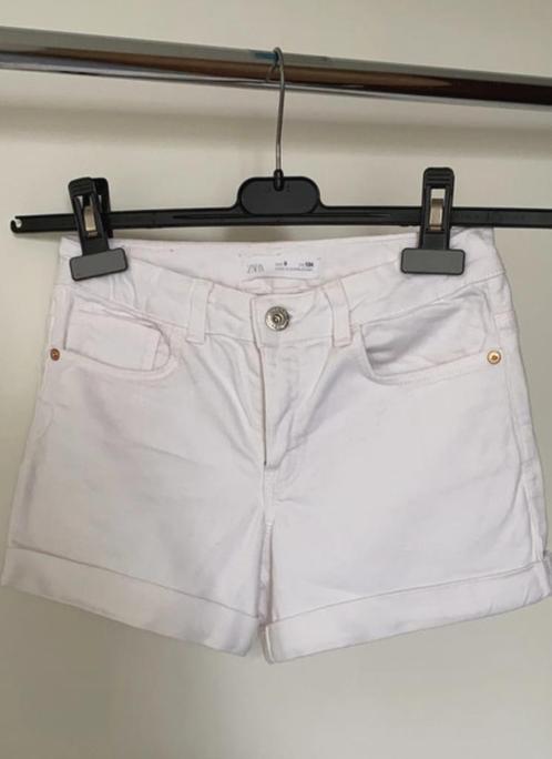 Short en jean blanc de Zara en taille 134, Enfants & Bébés, Vêtements enfant | Taille 134, Utilisé, Fille, Pantalon, Enlèvement ou Envoi