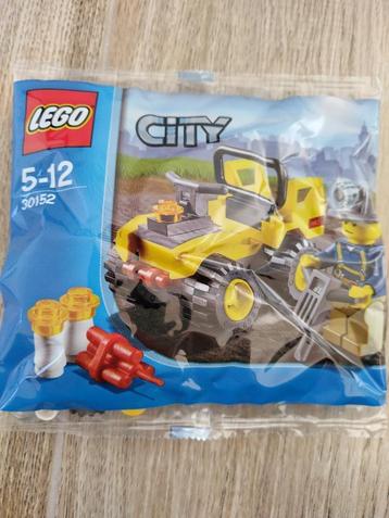 Lego city (kleine ongeopende zakjes: €3/zakje beschikbaar voor biedingen