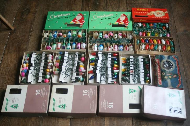 8 dozen kerstlampjes jaren 50 (128 lampjes branden!!!), Diversen, Kerst, Ophalen of Verzenden