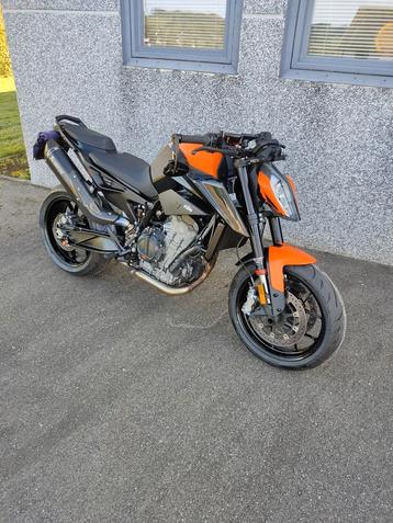 KTM DUKE 890 