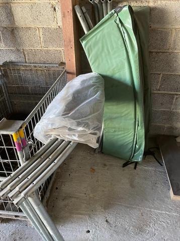 trampoline beschikbaar voor biedingen