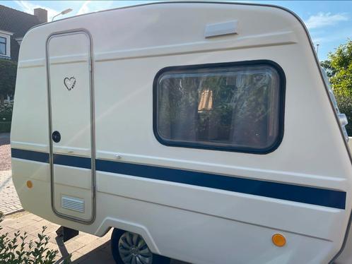 Zeer mooie Predom geheel polyester kentekenvrij, Caravans en Kamperen, Caravans, Particulier, Predom, Ophalen