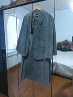 Tailleur en daim T 48, Zo goed als nieuw