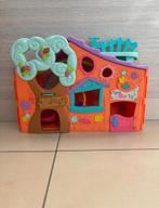 Huisje van LPS met 9 popjes en toebehoren, Kinderen en Baby's, Ophalen, Zo goed als nieuw