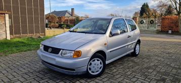 Volkswagen Polo 1.4i van 1997 automaat, weinig kms beschikbaar voor biedingen