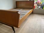 Vintage bed 140cm, Huis en Inrichting, Slaapkamer | Bedden, Gebruikt, Bruin, 140 cm, Hout