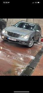 W211 Unfall schaden 2009, Auto's, Mercedes-Benz, Automaat, Zwart, 4 cilinders, Leder