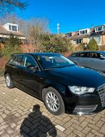 Audi A3 sportback benzine 1ste eigenaar Met onderhoudboekje, Voorwielaandrijving, 4 deurs, Stof, 4 cilinders