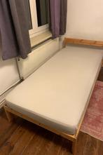 Eenpersoonsbed + matras, Huis en Inrichting, Ophalen, 90 cm, Eenpersoons, Zo goed als nieuw