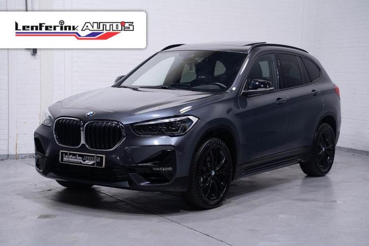 BMW X1 sDrive20i Sport Line Head-up Leder Panodak Trekhaak S, Auto's, BMW, Bedrijf, X1, ABS, Airbags, Boordcomputer, Centrale vergrendeling