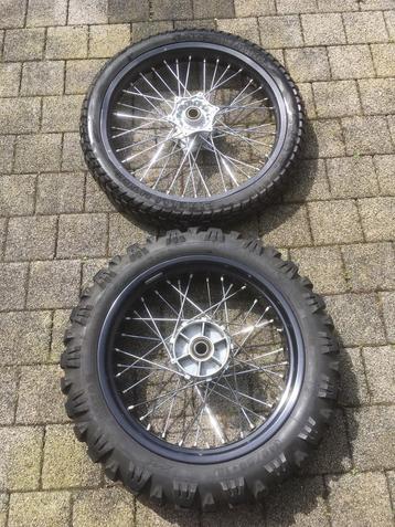 Onderdelen 950/990 adventure beschikbaar voor biedingen