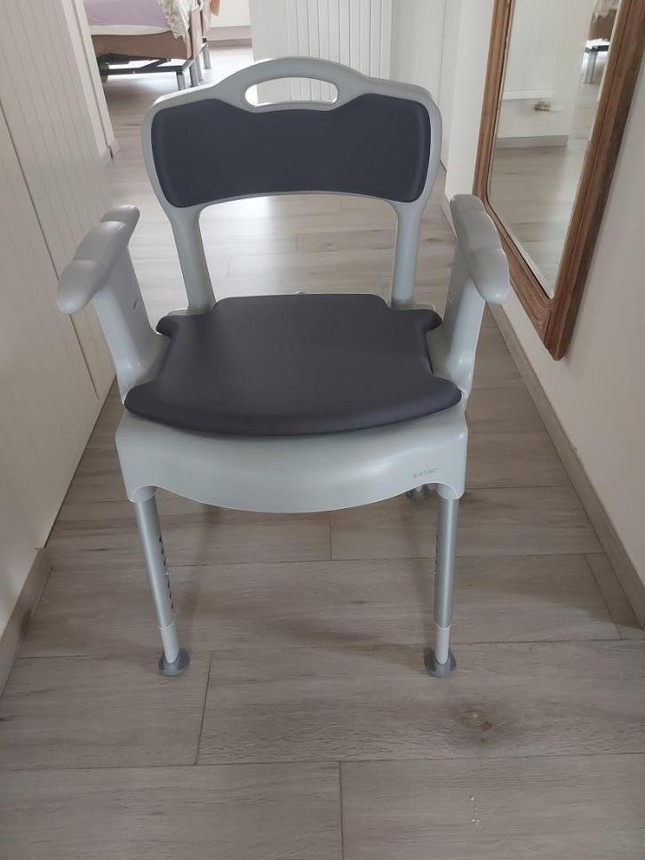 Douchestoel voor ouderen - nieuw, Huis en Inrichting, Stoelen, Nieuw, Kunststof, Wit, Ophalen